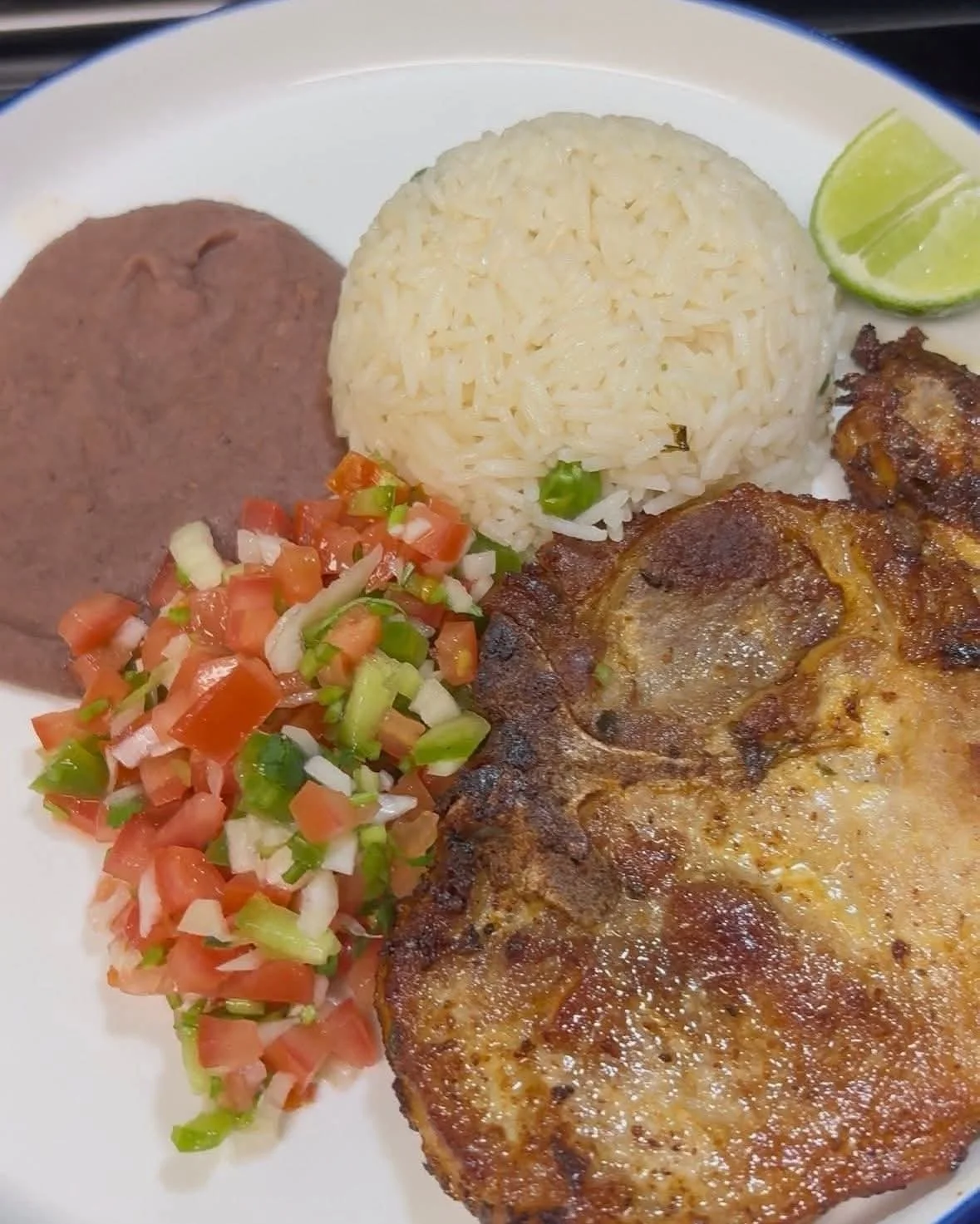 Chuleta de Puerco / Pork Chop