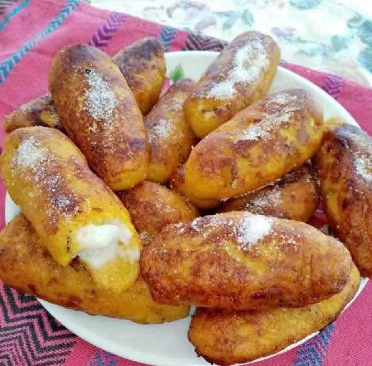 Empanadas de platano / Plantain Empanada