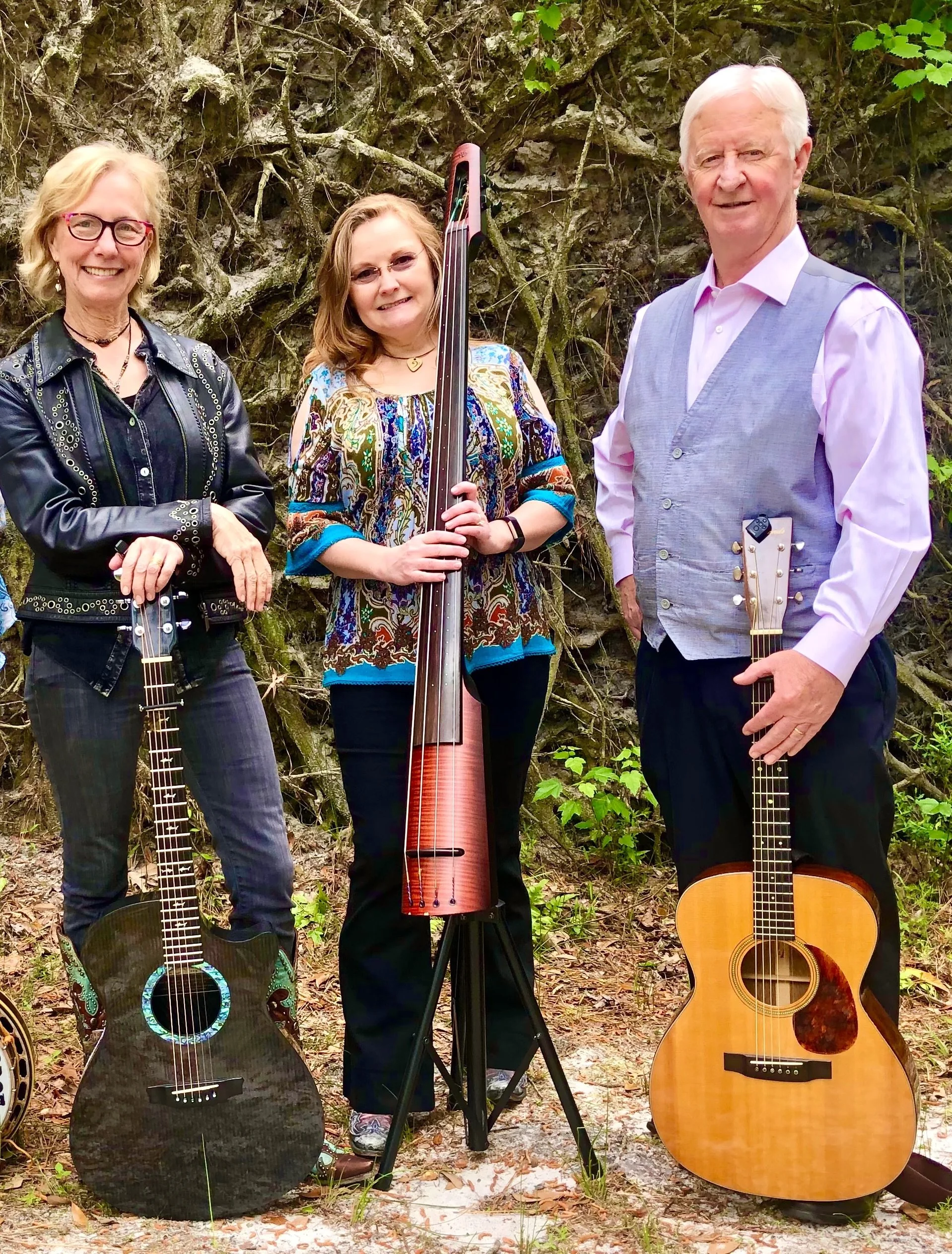 Louisa, Jeanneatte and Johnny WIlliams