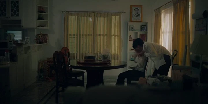 VS--nearbychair-nearbyyouOfficialMusicVideo-ShortFilmwindsomestudio-6’30”.jpg