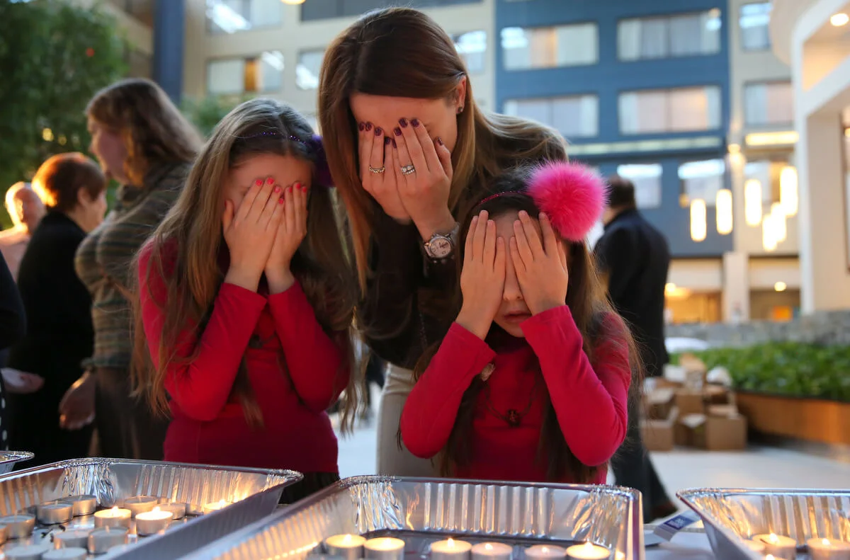 Chabad Shabbos Candels.jpg