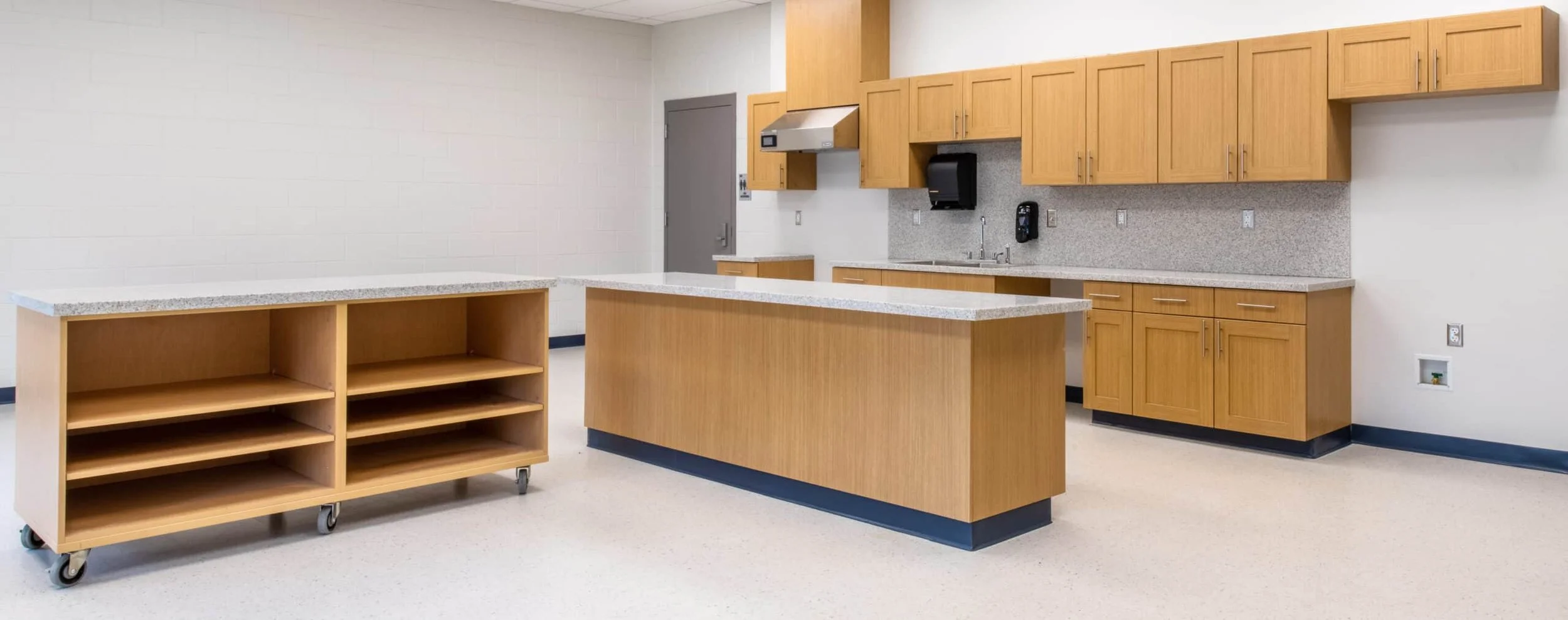 Vaira_Lakeland_CDC-Kitchen-3-1-scaled (2) (1).jpg