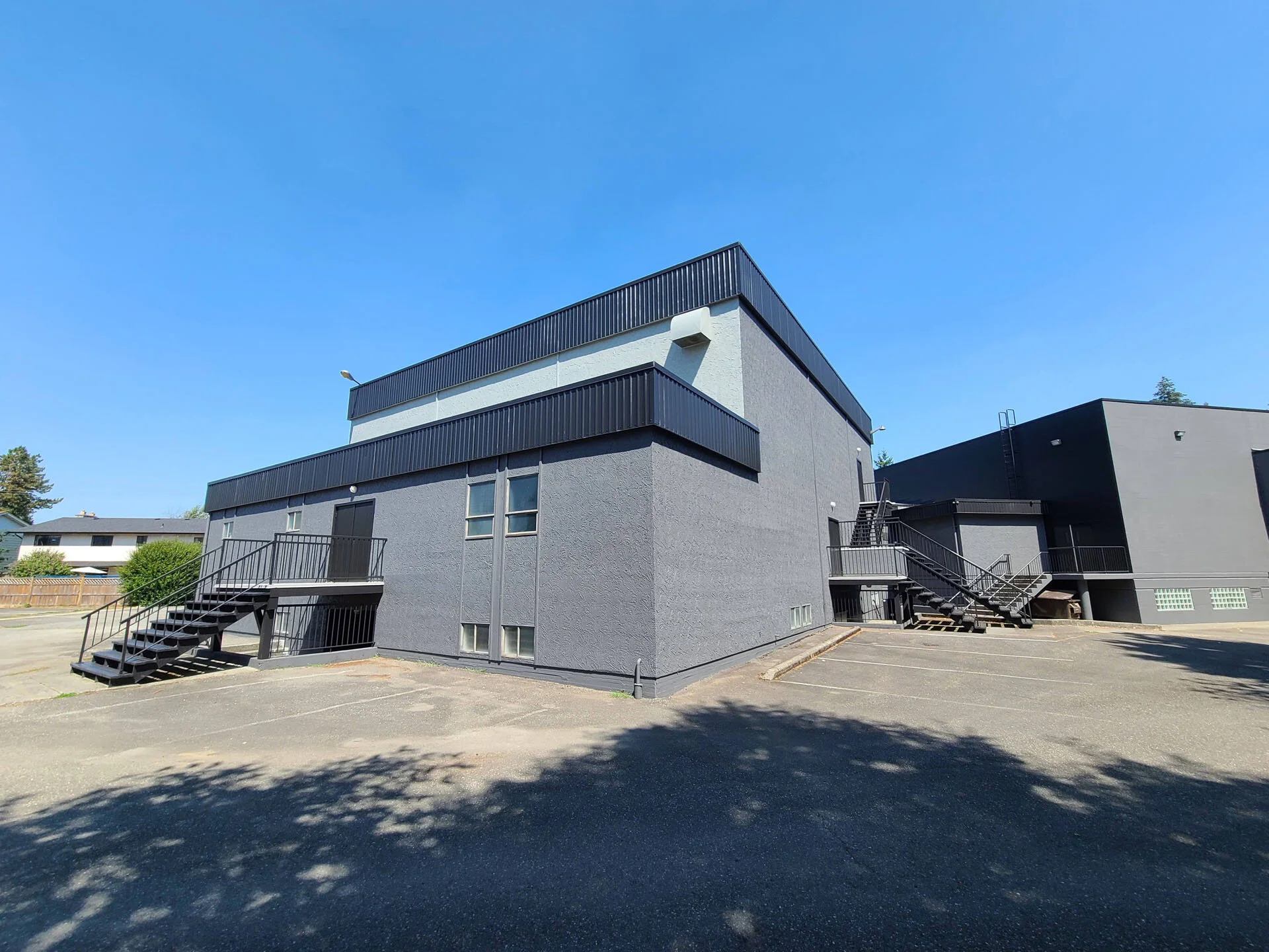 mill-lake-church-exterior-painting6.jpg
