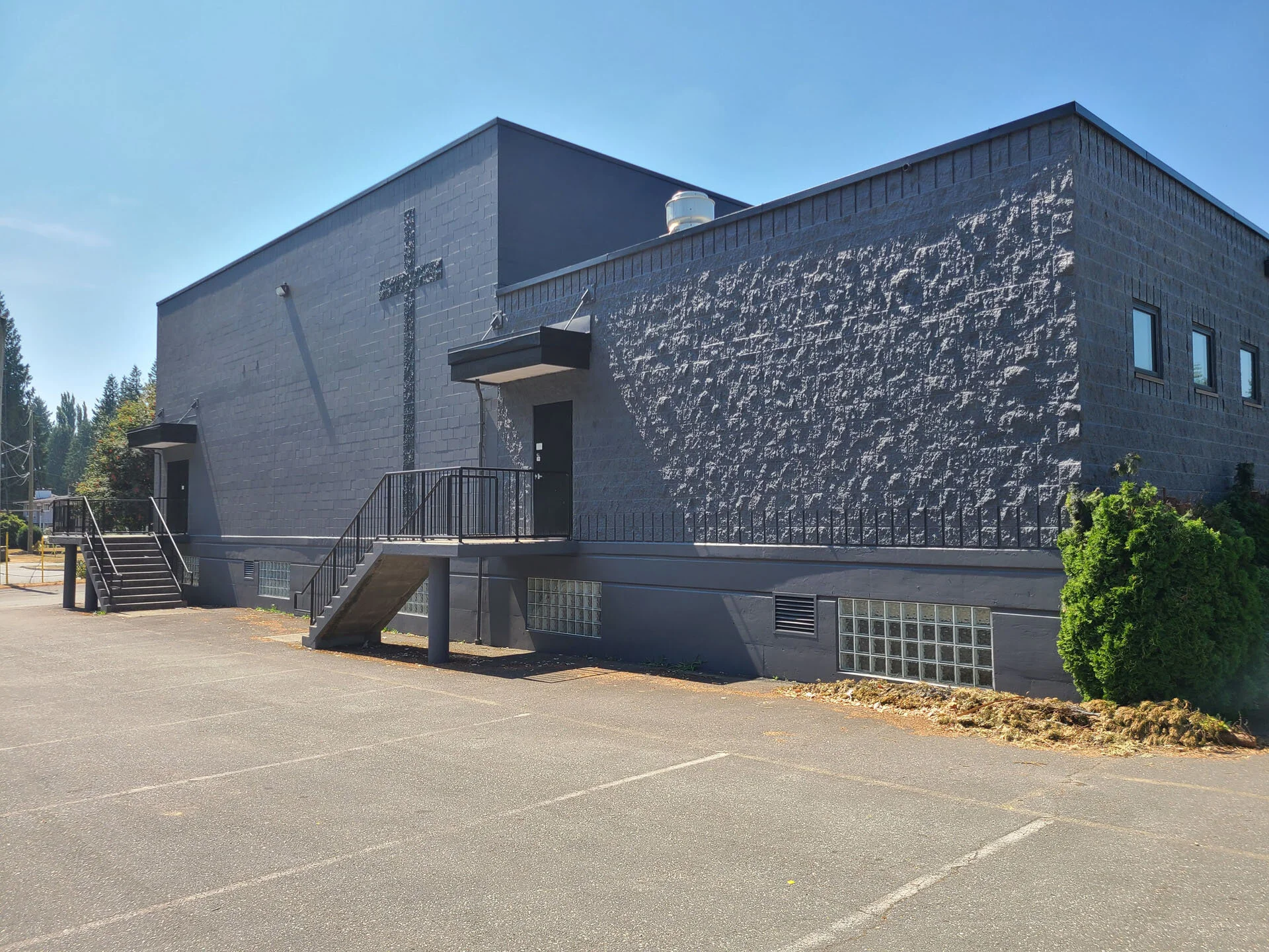 mill-lake-church-exterior-painting3.jpg