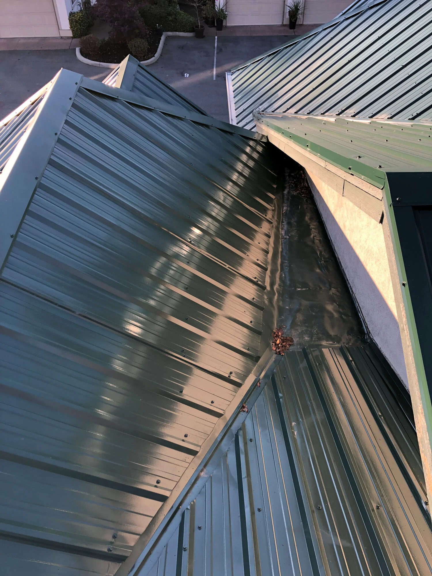repainting-tin-roof-abbotsford9.jpg