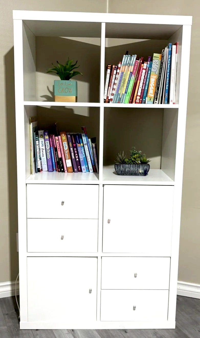 BookCase.jpg