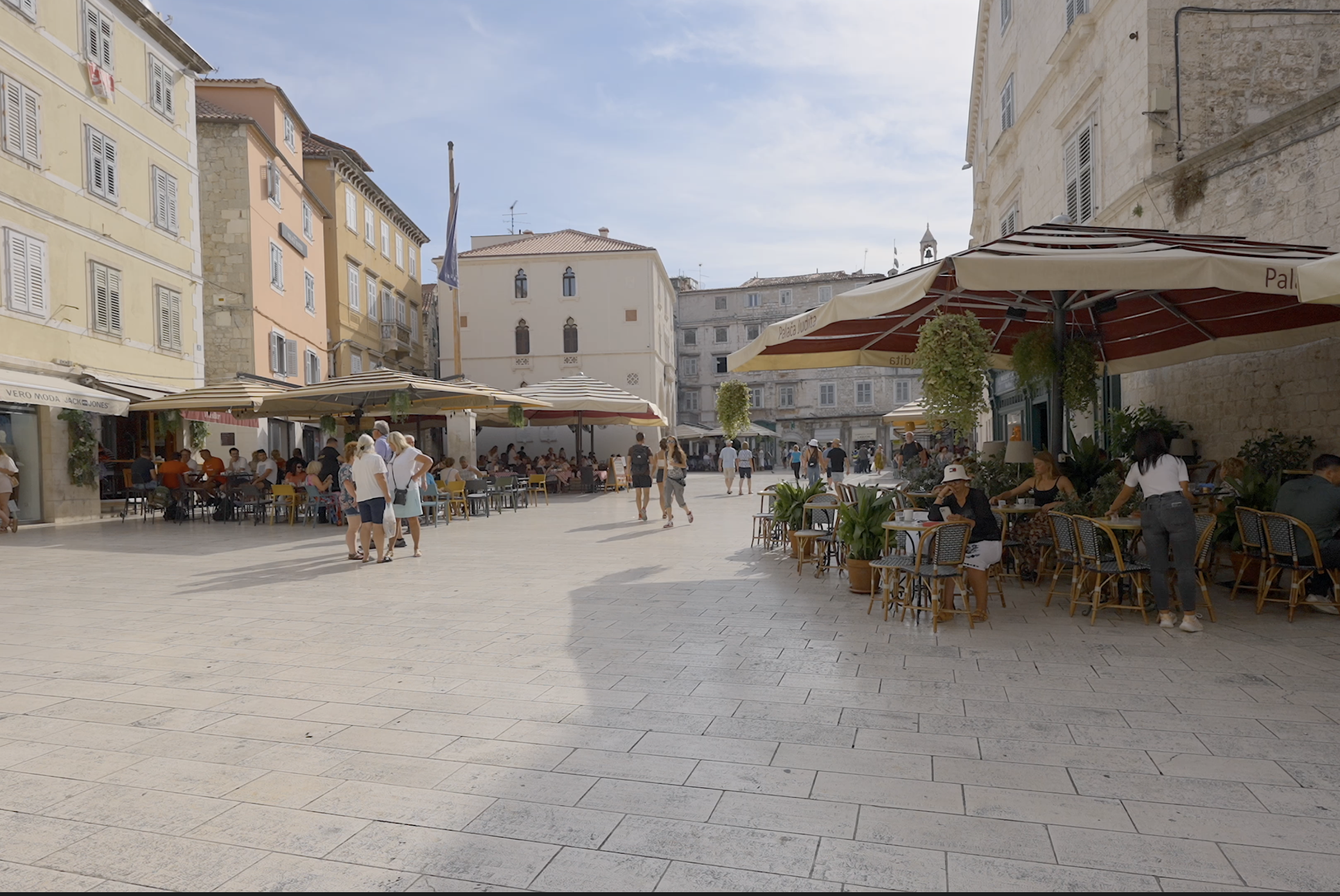 Split Croatia outside dinning