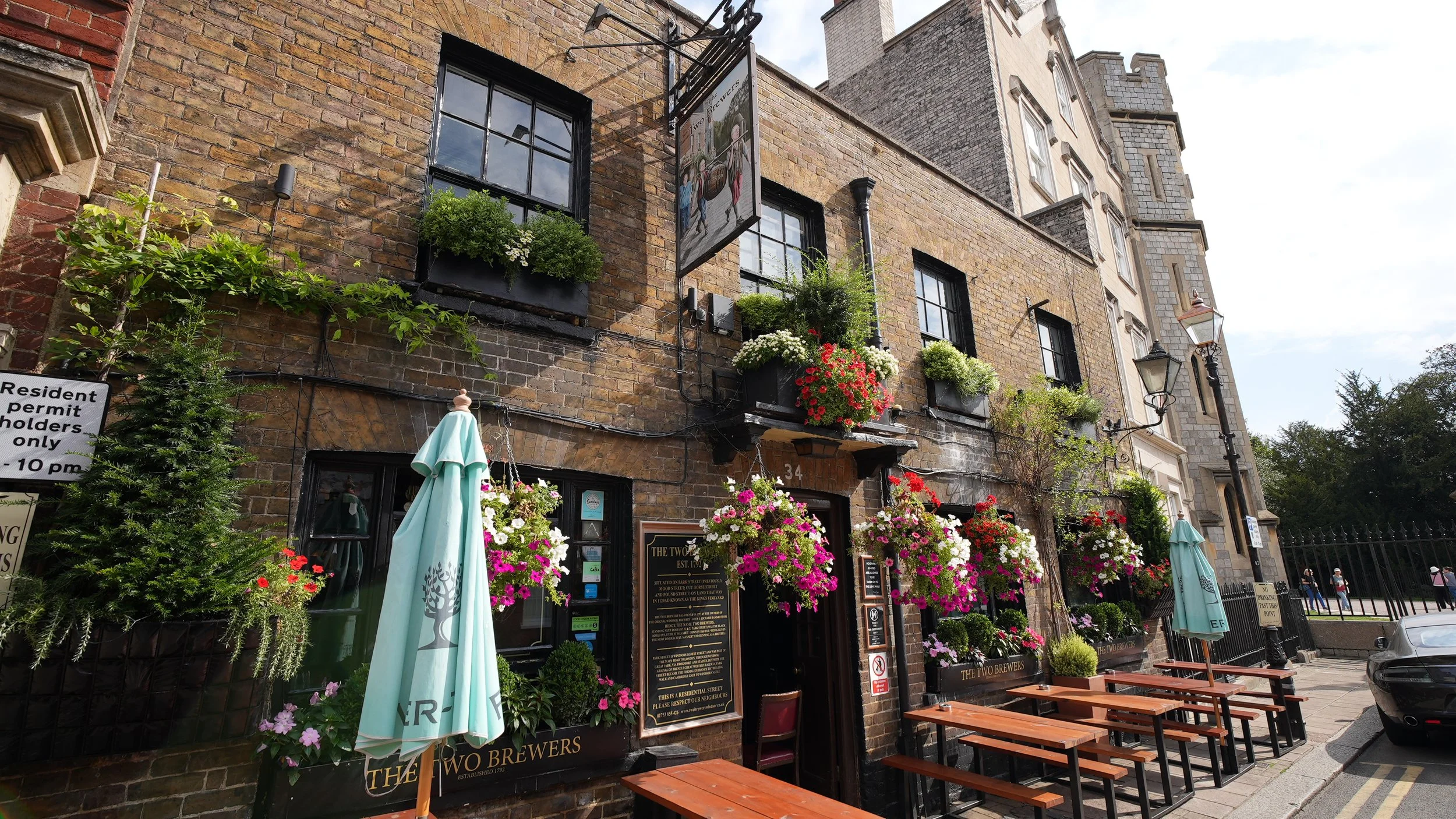 Windsor UK cafe with flowers