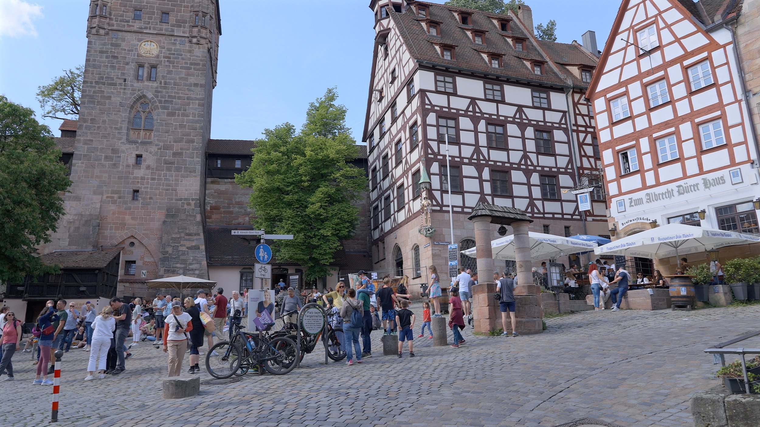 Tiergärtnertorplatz slope Nuremberg Germany