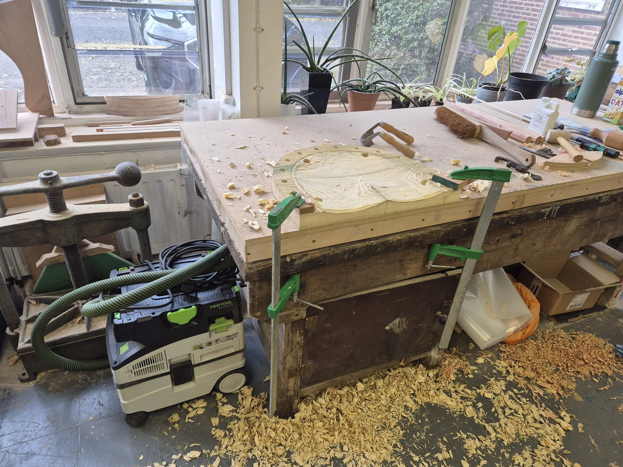 Carving the seat