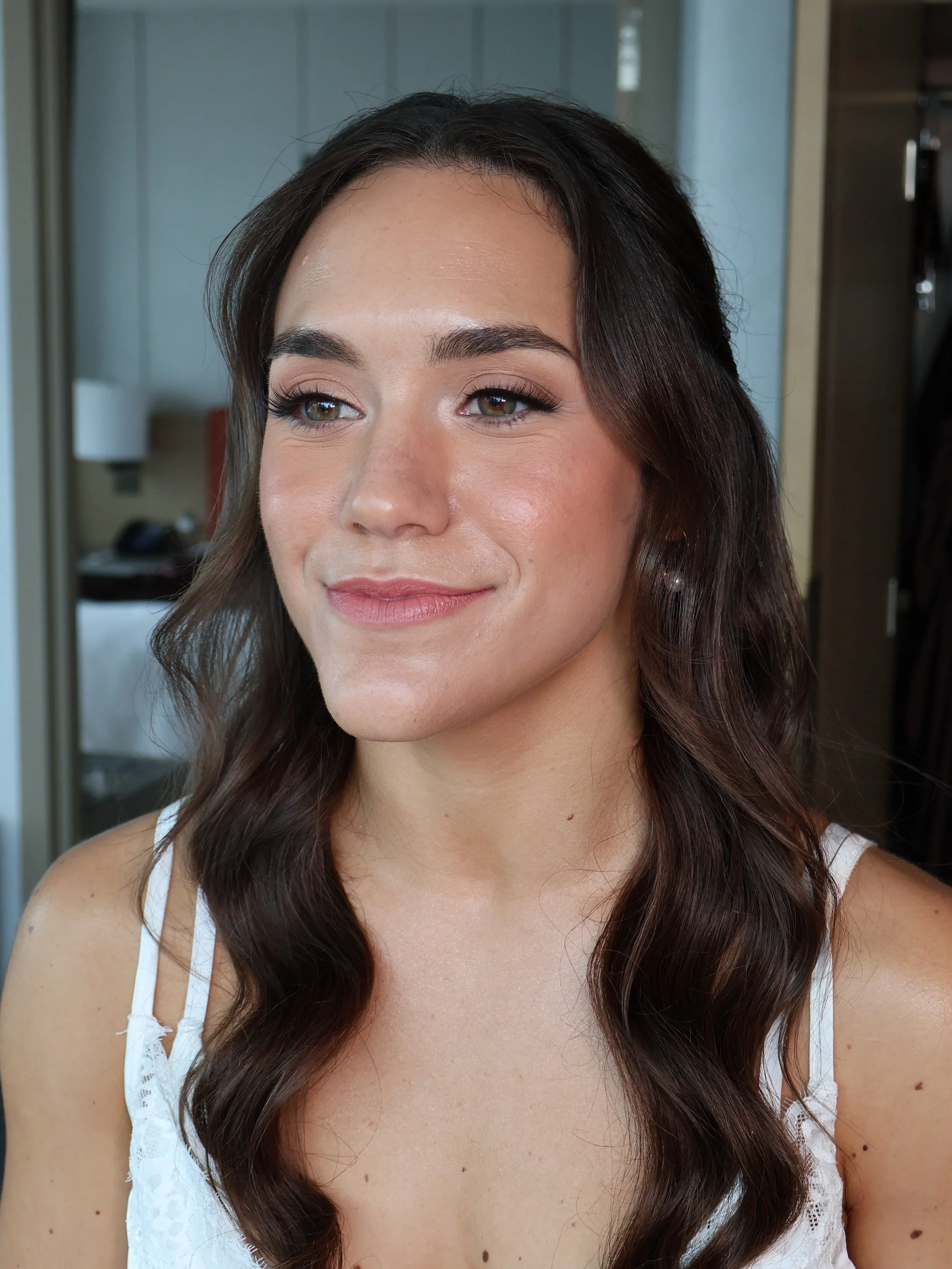 Have an amazing day Alexyss, you look so beautiful! 🫶🏼🤍 

(she requested nothing over the top, but still looks like she is wearing makeup) 

___________________
Makeup &amp; Tan by me