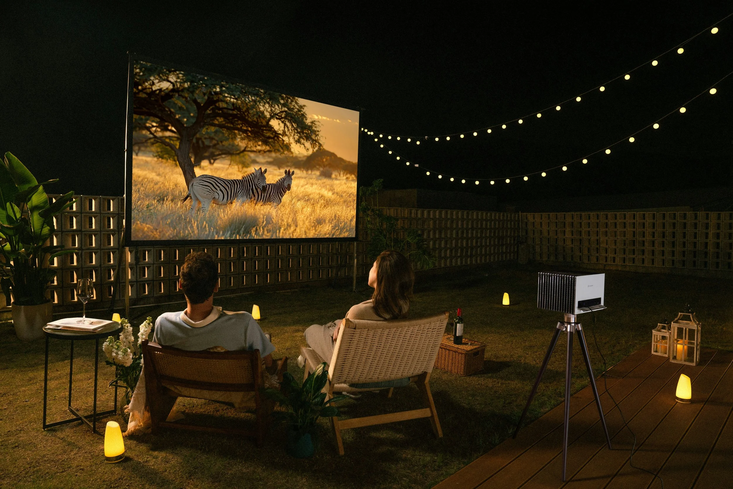 valerion-4k-projector-WtmyDlQshnM-unsplash.jpg