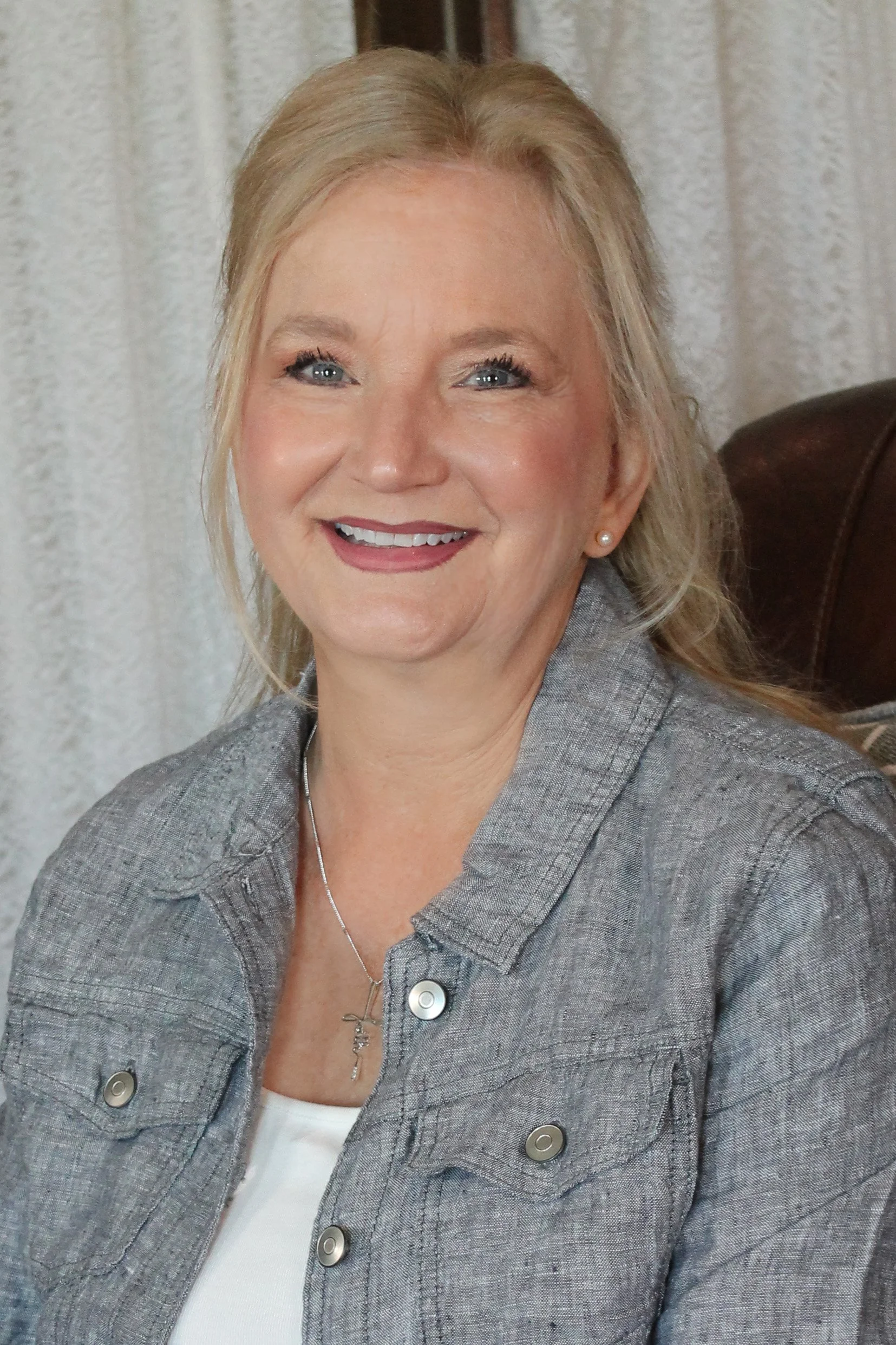 Photo of author Diana Warren of Lynn Paul Productions