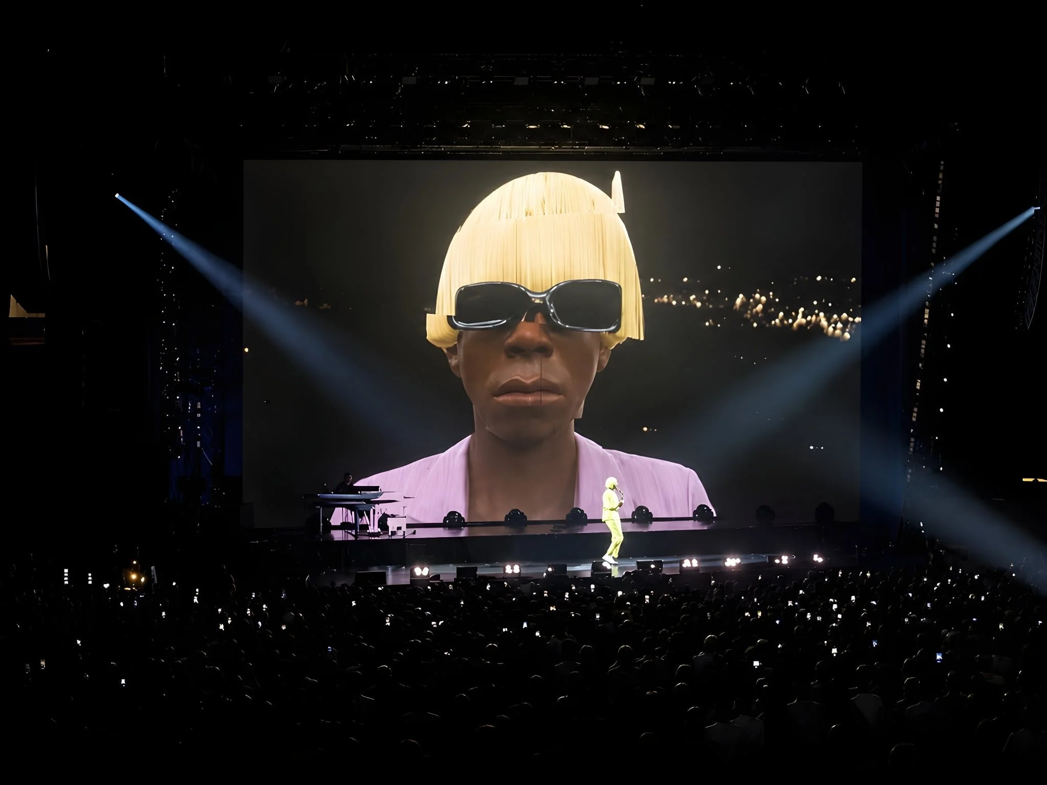 Tyler Concert Photo 1.jpeg