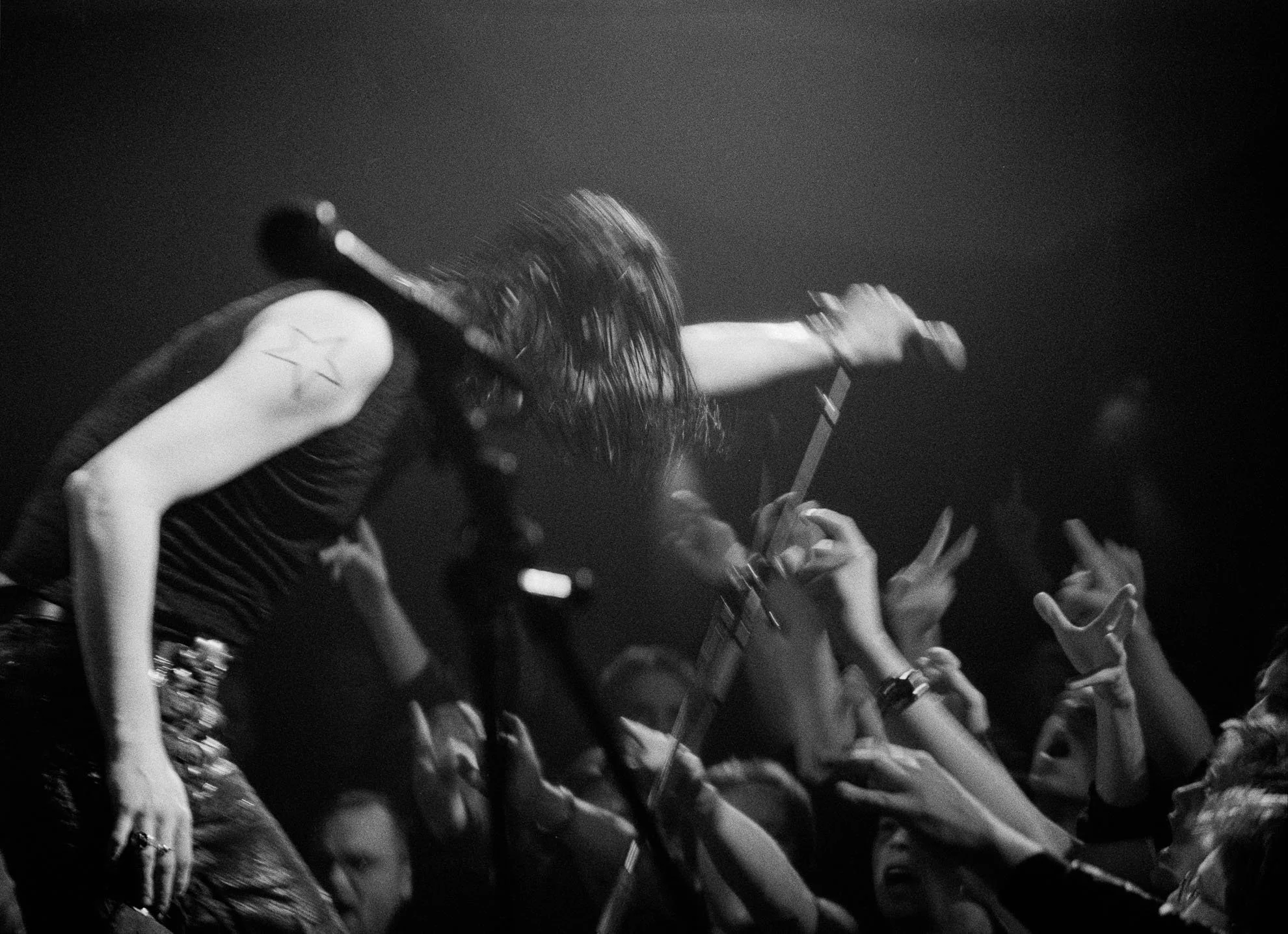 Backstreet Girls - Oslo 2001. Mamiya 645, Ilford Delta 3200