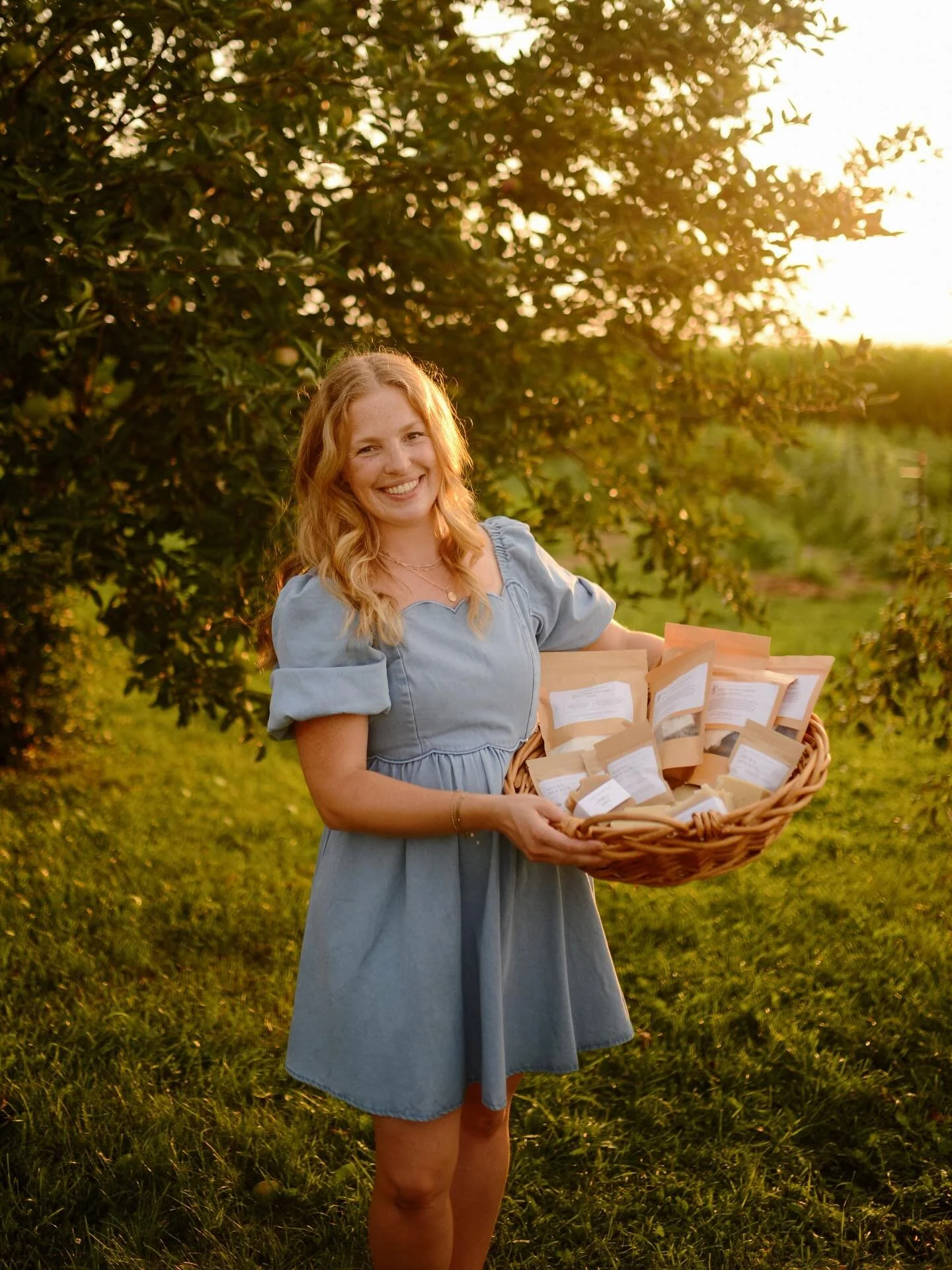 📣 🎉 Friends, it&rsquo;s time to launch Hearthstone Essentials online!!
&bull;
We&rsquo;re finally ready to ship direct from our home to yours! Made with organic ingredients and goat milk from our own goats, handcrafted in our little farmhouse kitch
