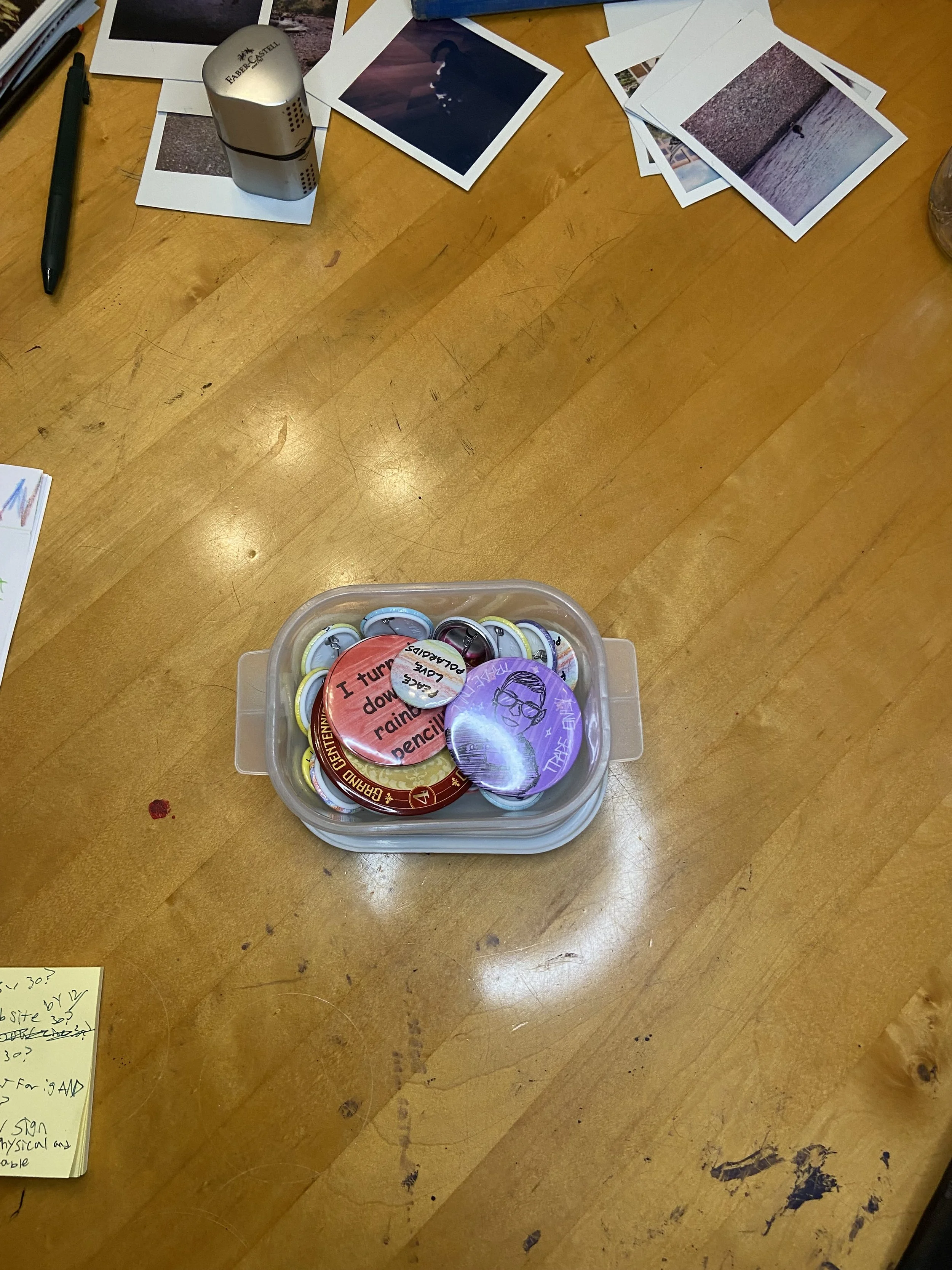 Random 4 Pack Of Buttons