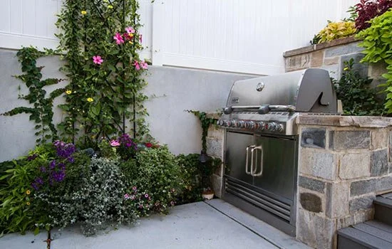 OUTDOOR KITCHEN.jpg