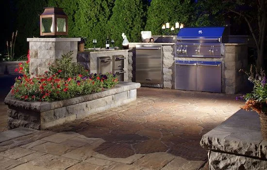 outdoor kitchen (1).jpg