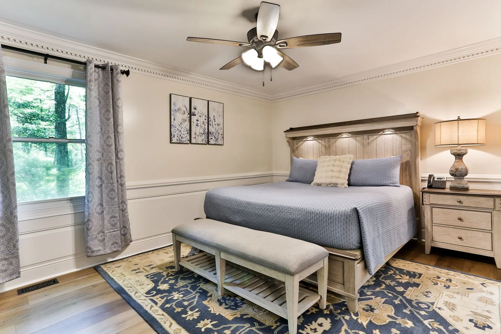 serenity-cabin-king-bedroom-dahlonega-ga.jpg