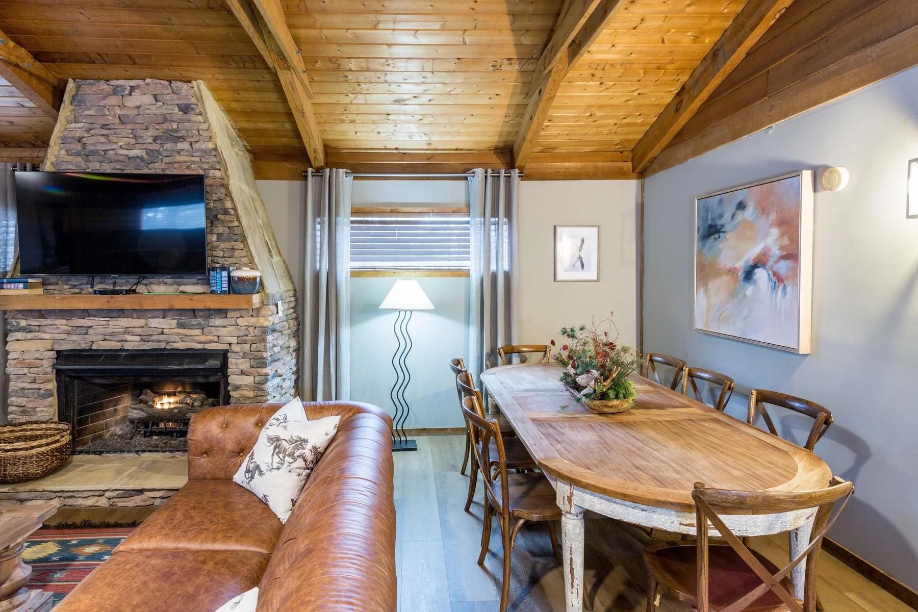 Cozy Dining Area & Gas Log Fireplace