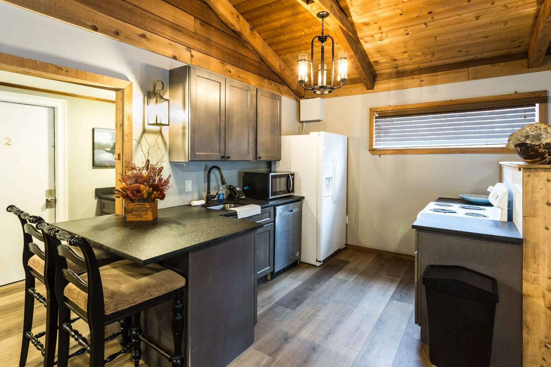 Full Kitchen 