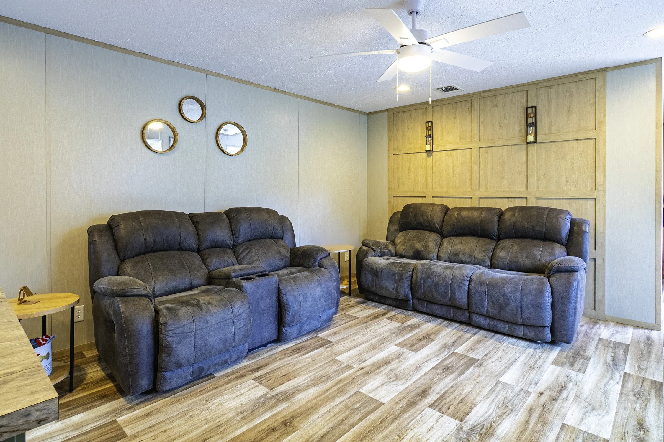 Living Area_2.jpg