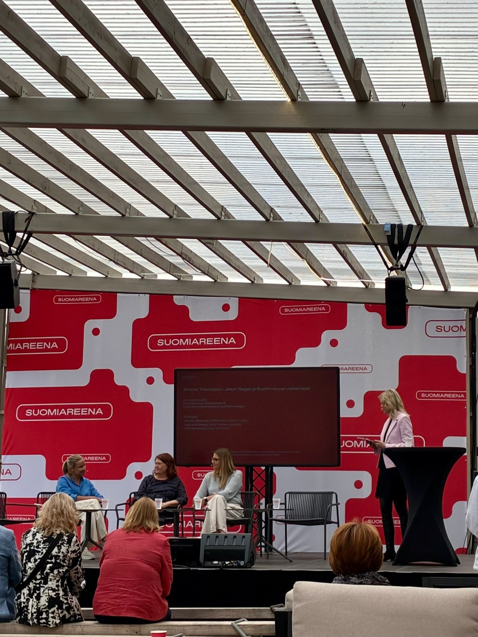 Hanna and Laura on stage at SuomiAreena