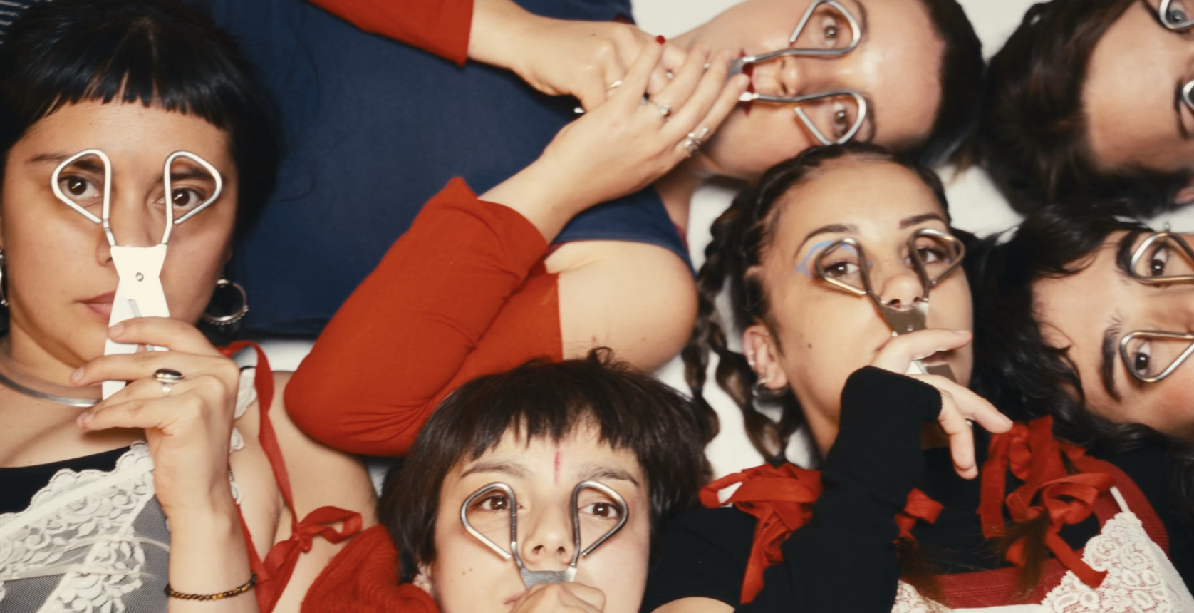 Red — Emejota Mínguez