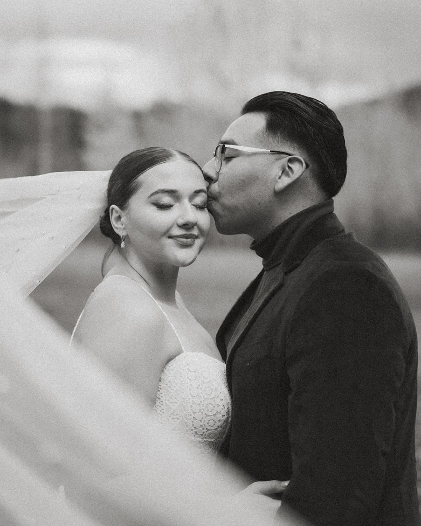 Maddy &amp; Christian - Columbia River Gorge 🤍
.
.
.
#elopementphotography #elopementphotographer #oregonelopementphotographer #portlandweddingphotography
