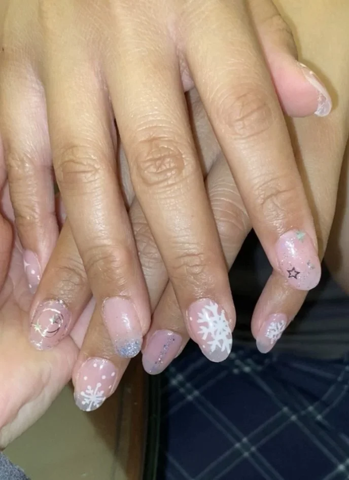 Detailed Art: freestyle winter theme with decals and hand drawn details