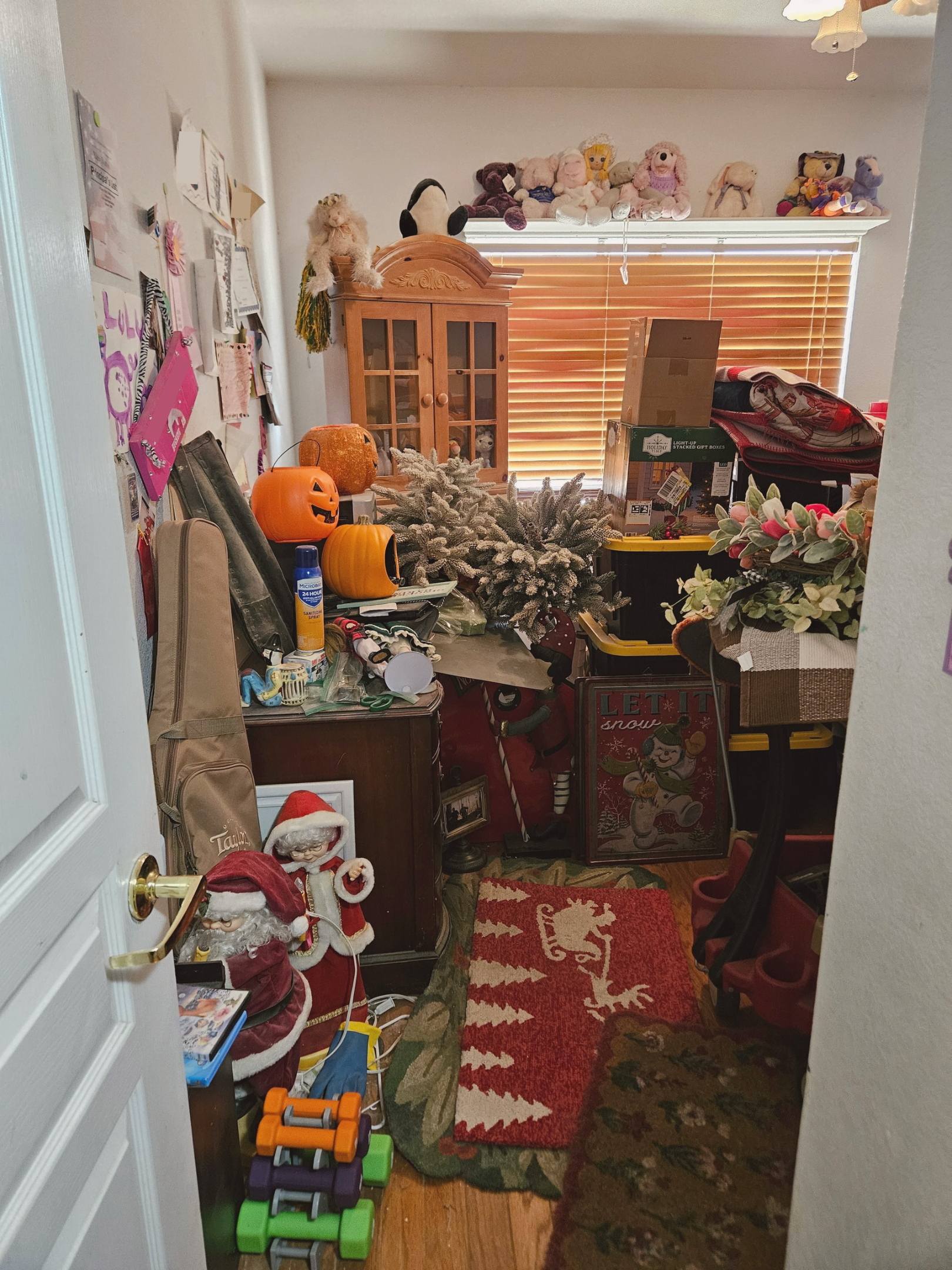3_4 Gallery Photos.png