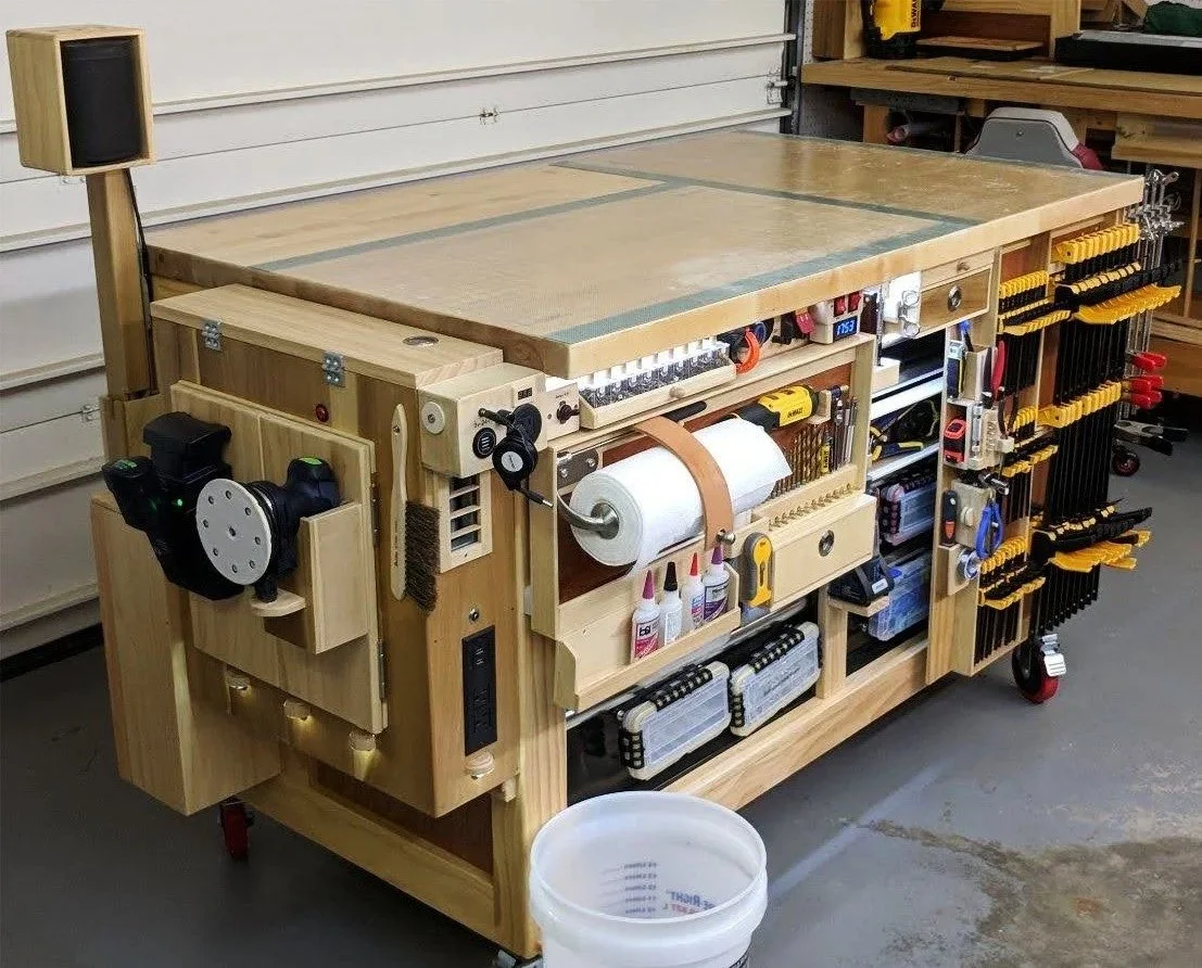 Art restoration workbench