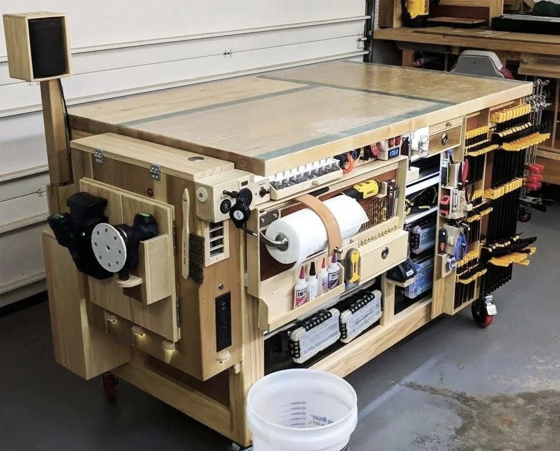 Art restoration workbench