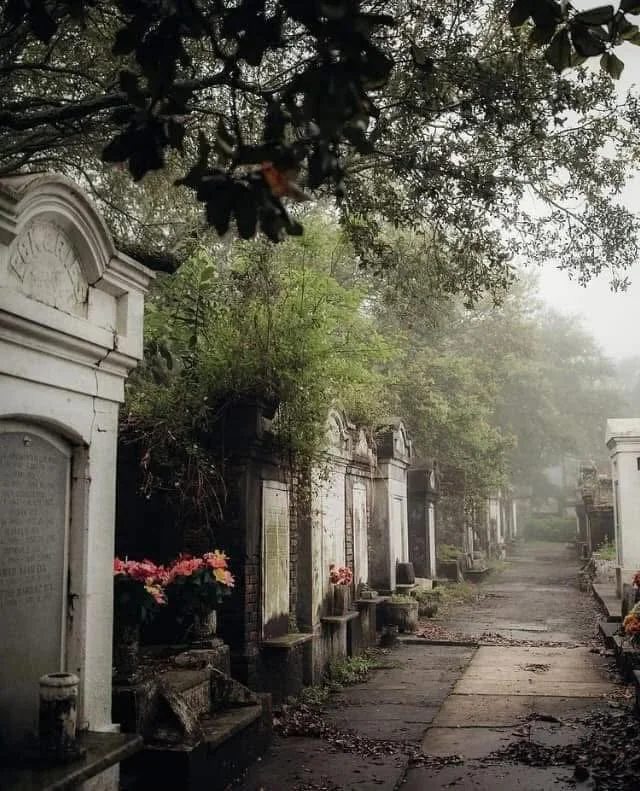 NolaVal tombs.jpeg