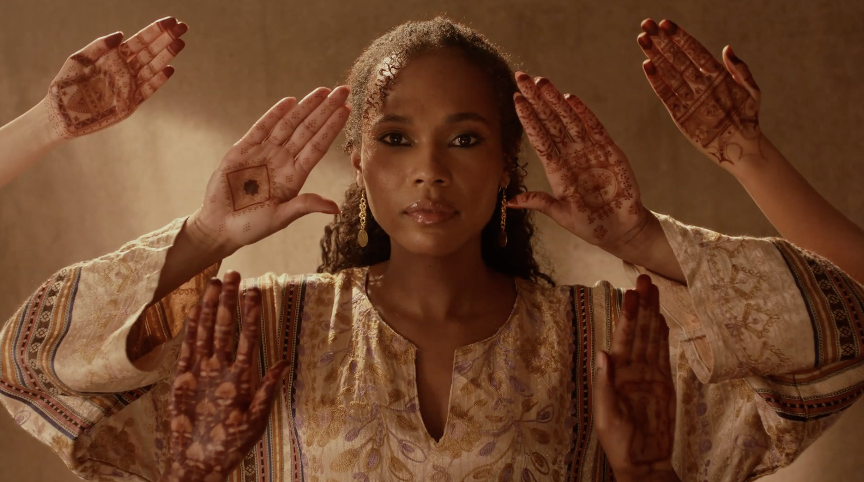 Henna [short]
