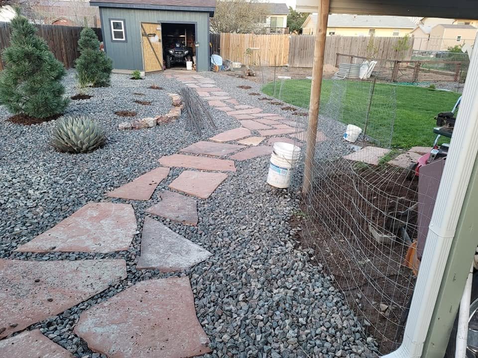 hardscape natural stone walkway with crushed rock