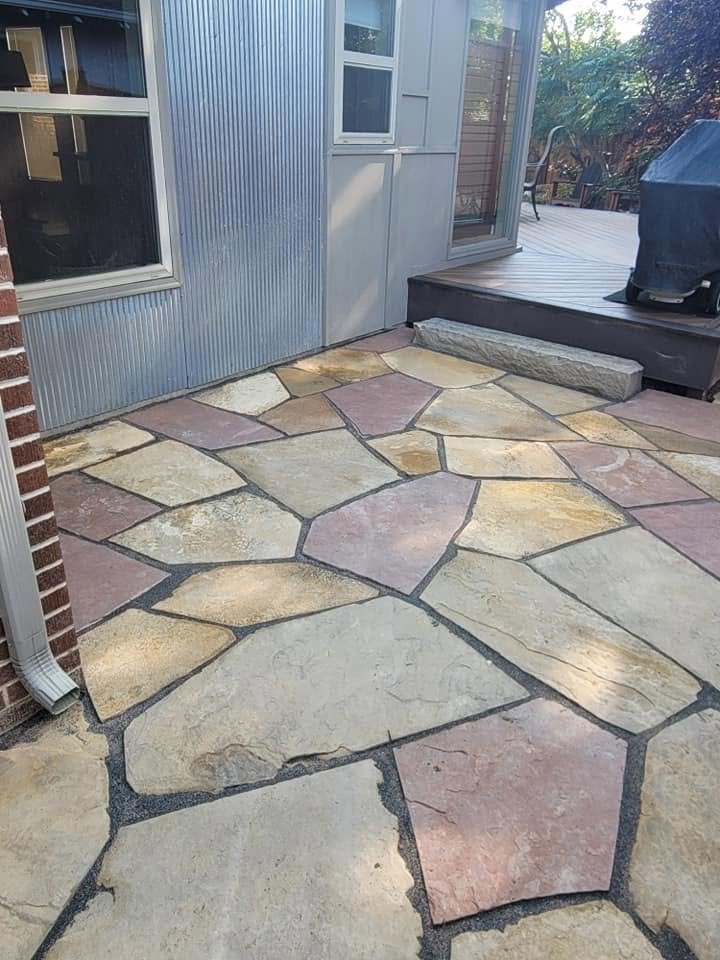 flagstone patio design with natural stone step
