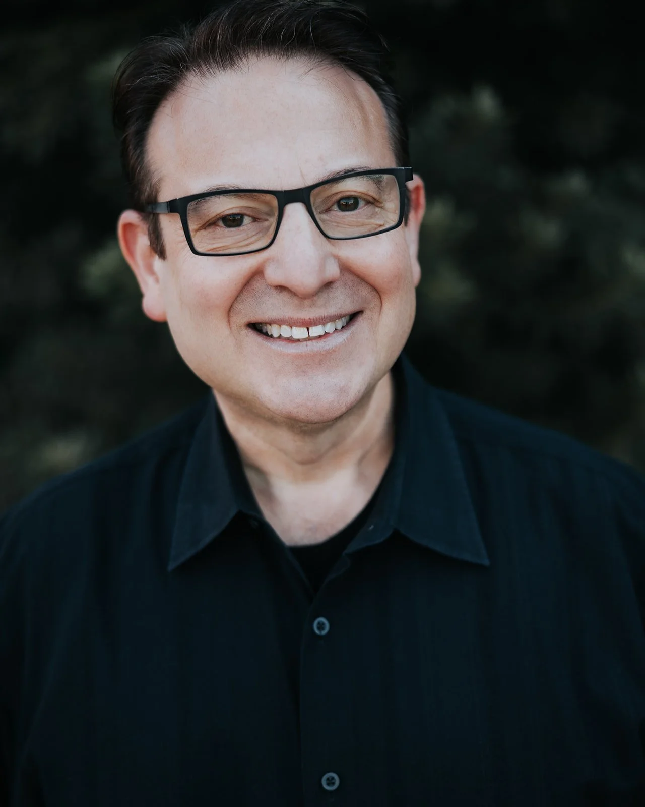 Headshot of couples therapist Kenny Levine, LCSW