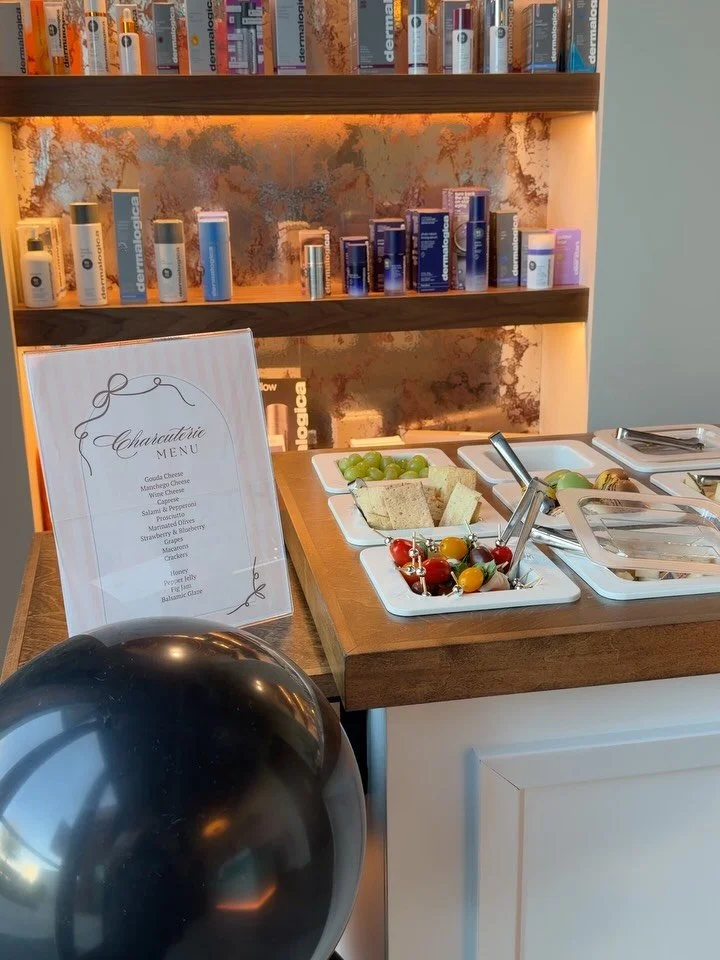 Relax 🧖🏻&zwj;♀️
Sip 🥂
Nibble 🫒

What could make for a better day?

We had the best time bringing the Nibble &amp; Nosh cart to a private wellness event for the Raiders Ladies. It was a day made for slowing down, connecting, and enjoying all the l