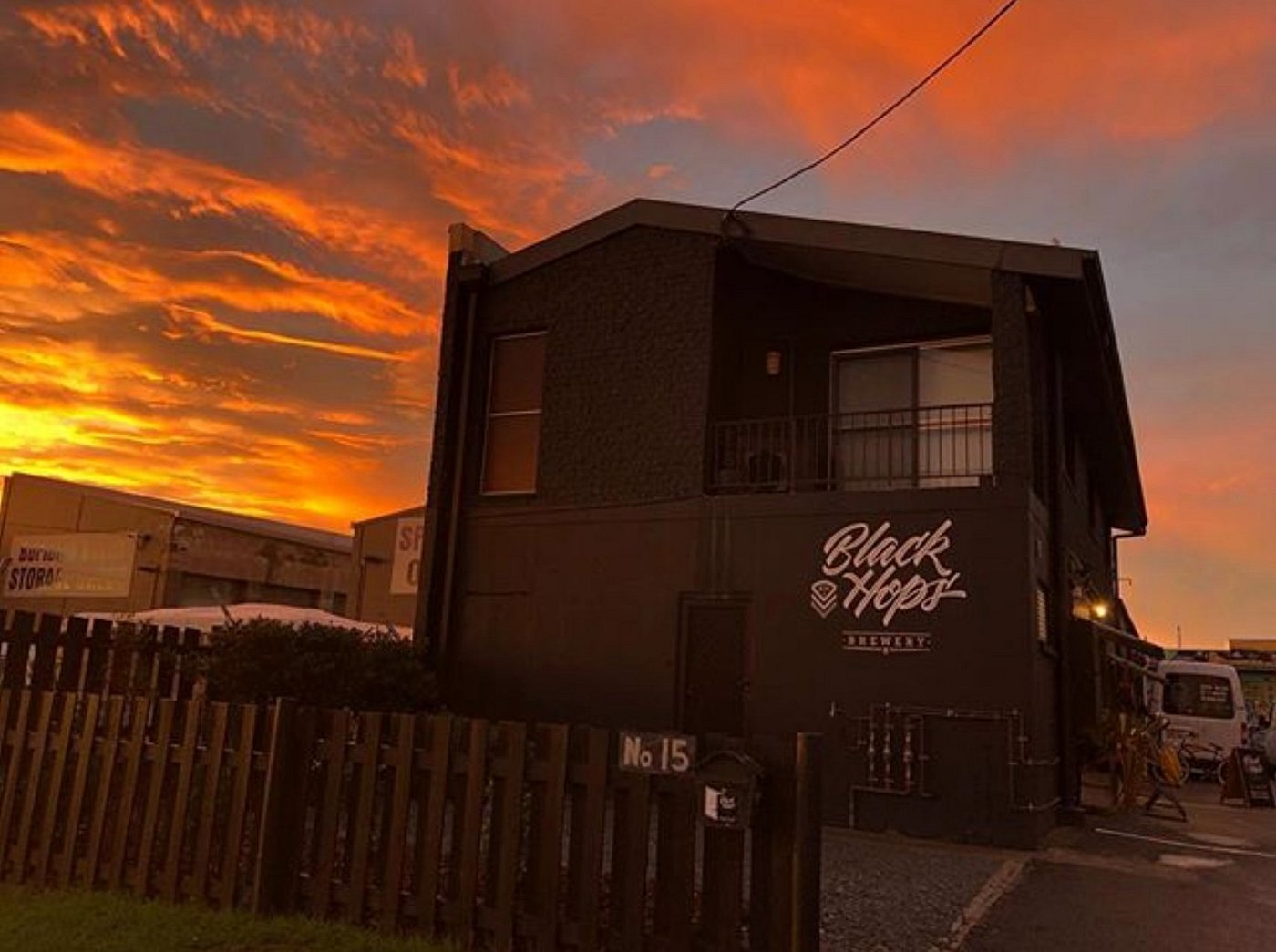 sunset black hops burleigh AAA Private Burleigh Day Tours | AAA Private Transfers .jpg