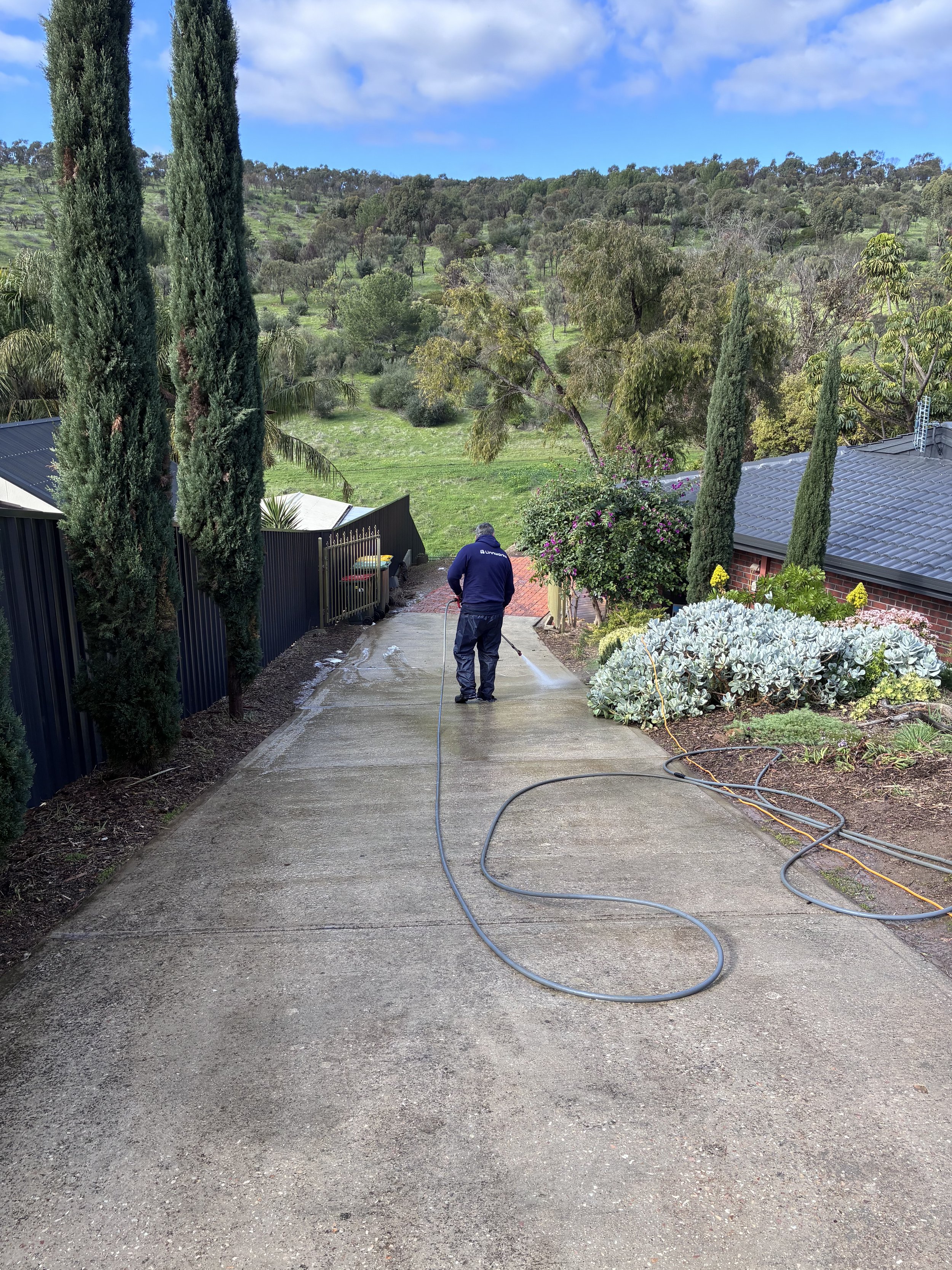 Pressure cleaning driveway