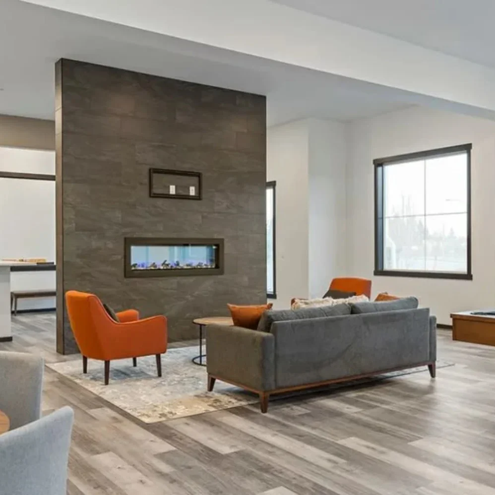 Clubhouse5_z0zp9k.webp