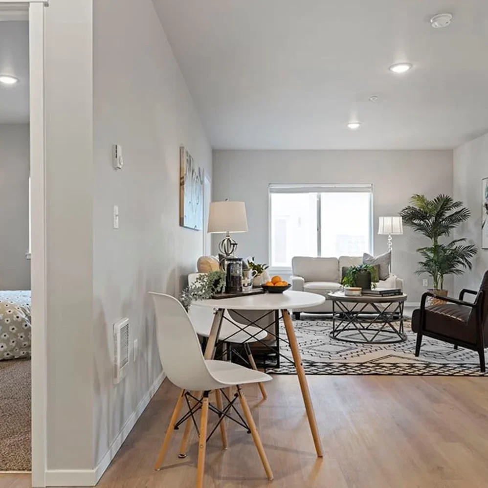living_room_4_pjns3z.webp