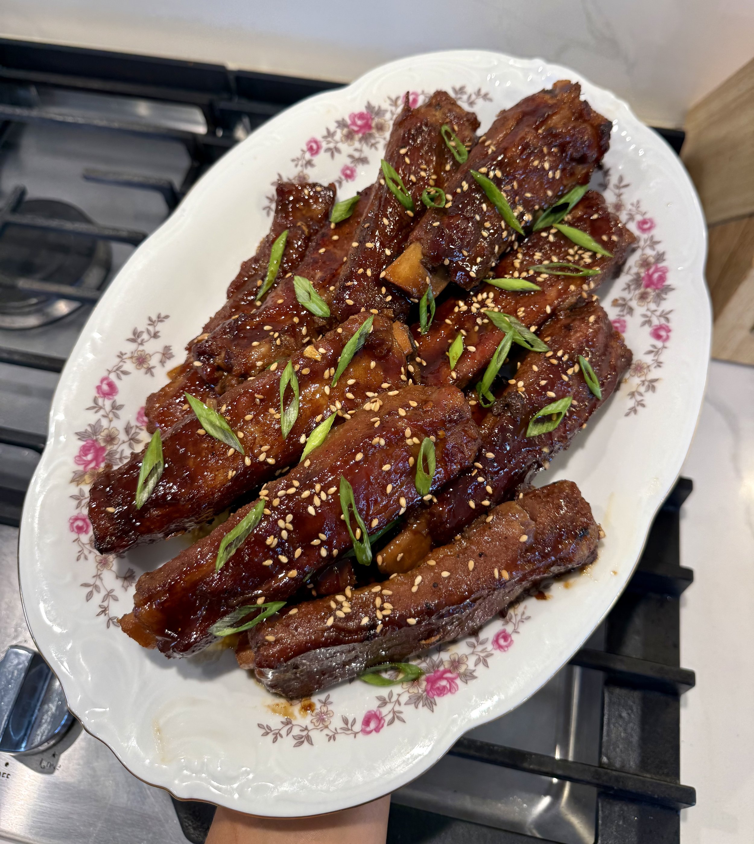 Fall-Off-the-Bone Asian Sticky Ribs       (Restaurant Style)