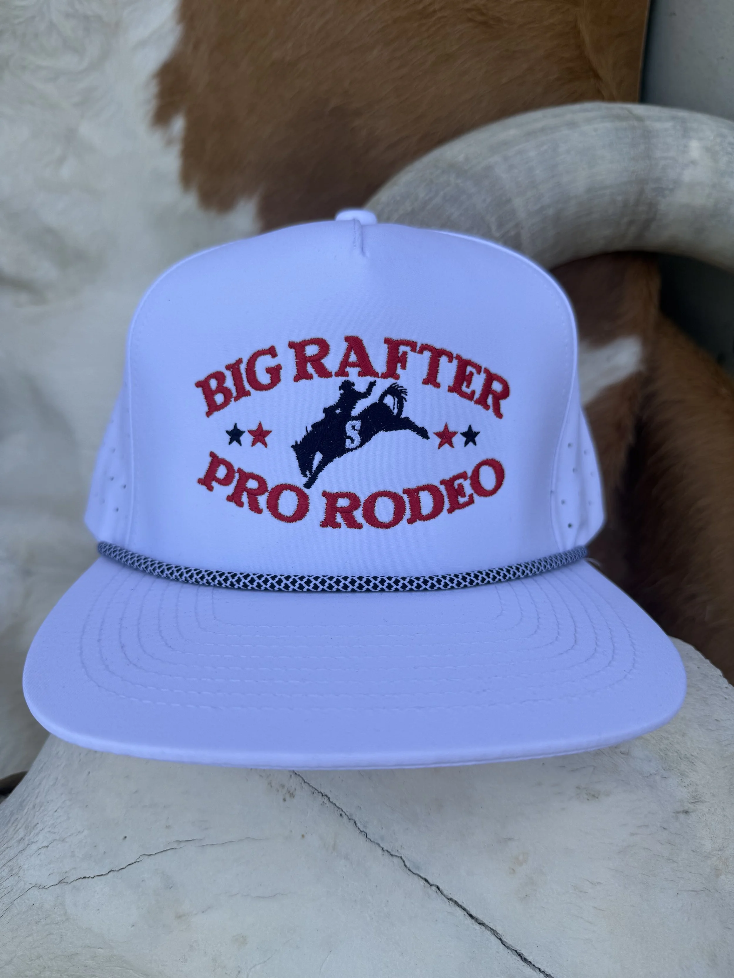Big Rafter White Trucker