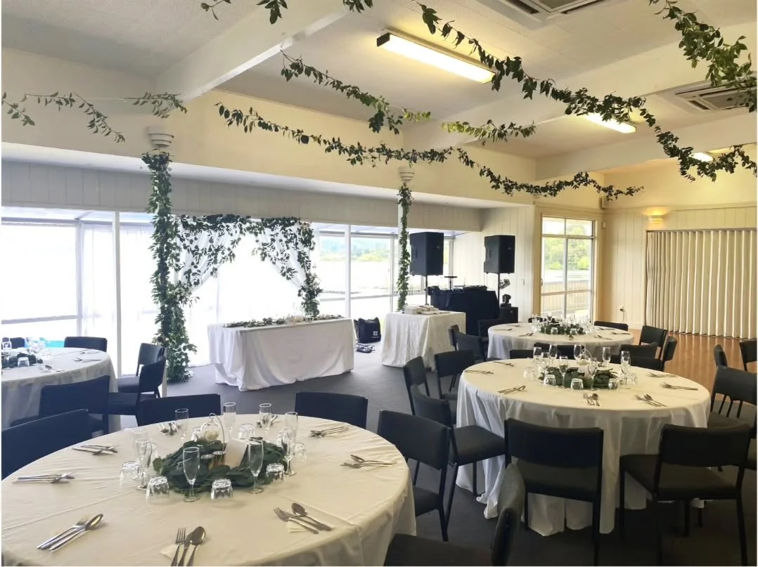 Admiring this beautiful wedding setup ✨️