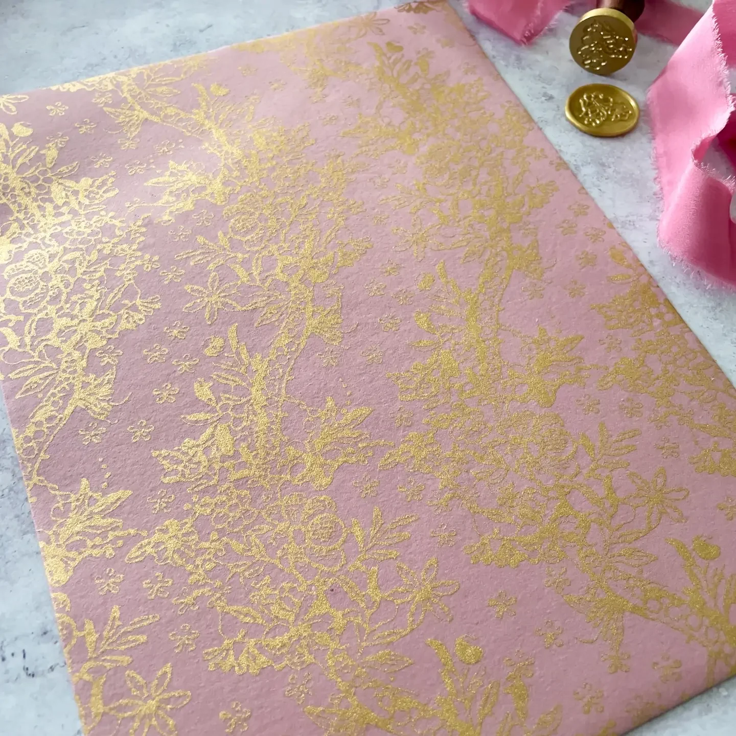 pink n gold.webp