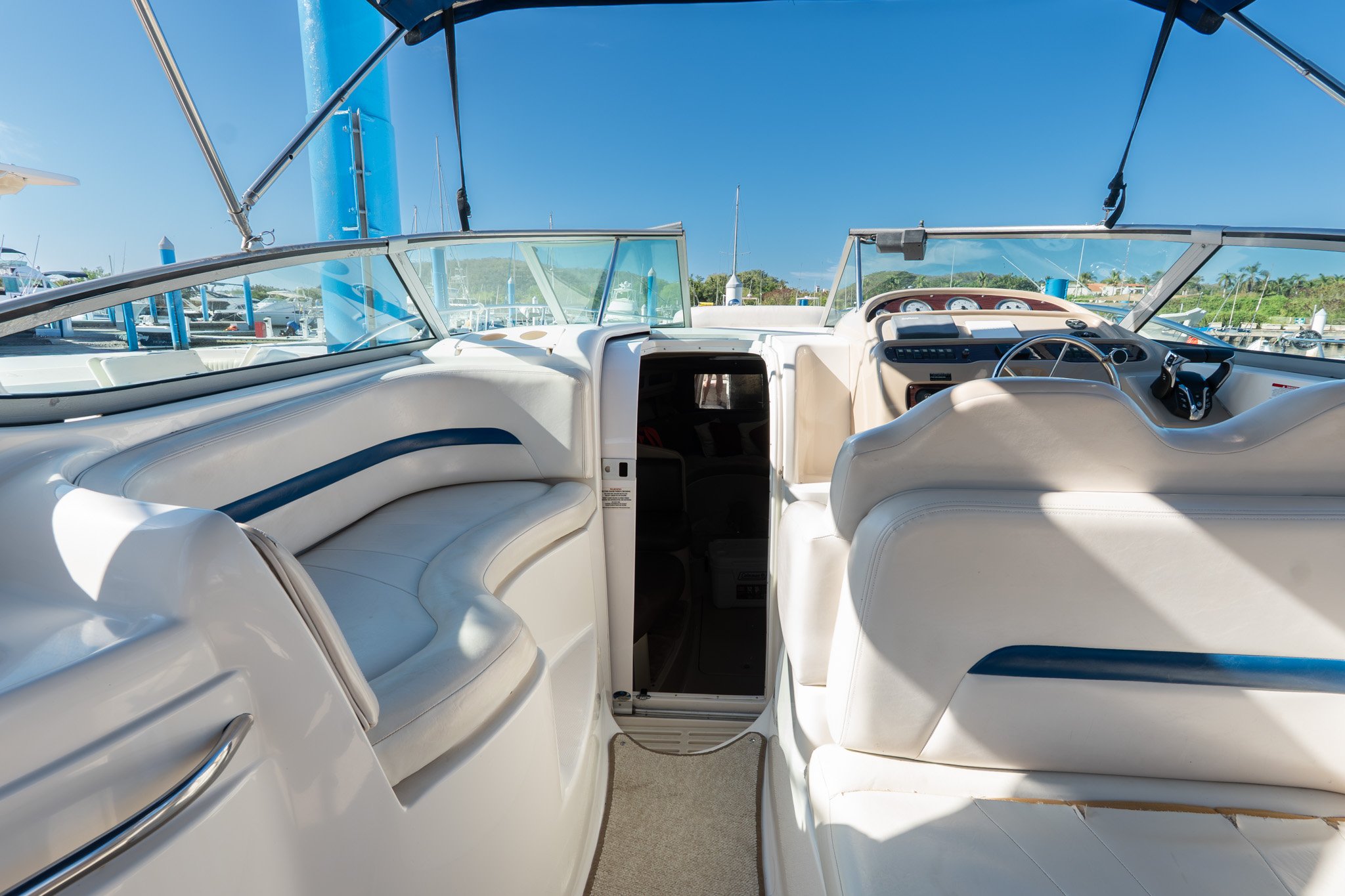 7C206310.jpg