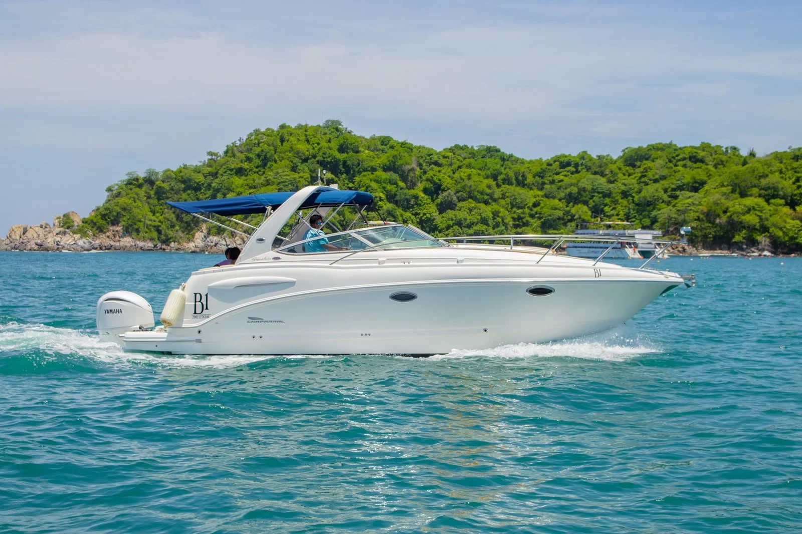 Yate B1 Huatulco expedicones en las bahias de huatulco.jpeg